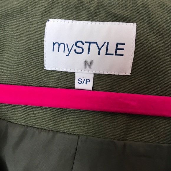 Khaki Green Jacket | oversized | Floral Embroidery - Picture 7 of 8